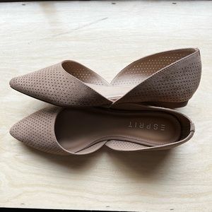 Women’s ESprit pointed toe flats size 9US